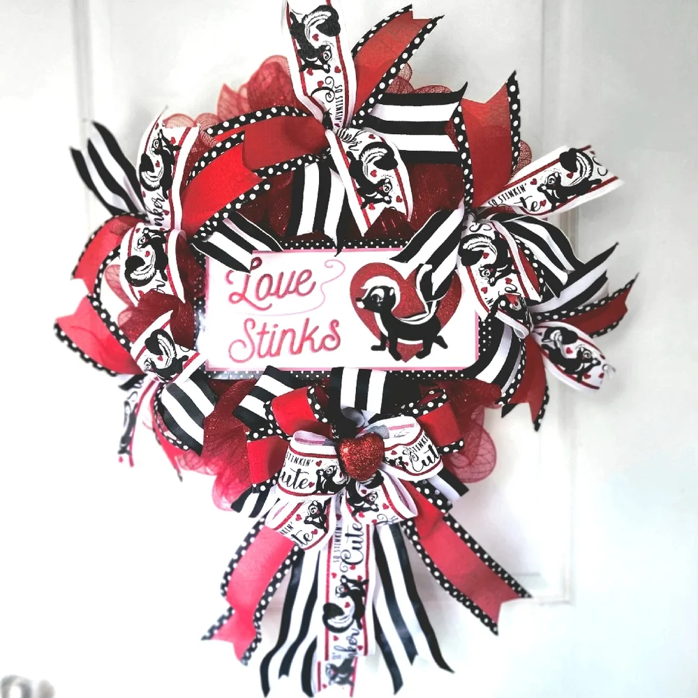 Love Stinks Wreath Deco Mesh Bows Humor Single Life Breakup Divorce